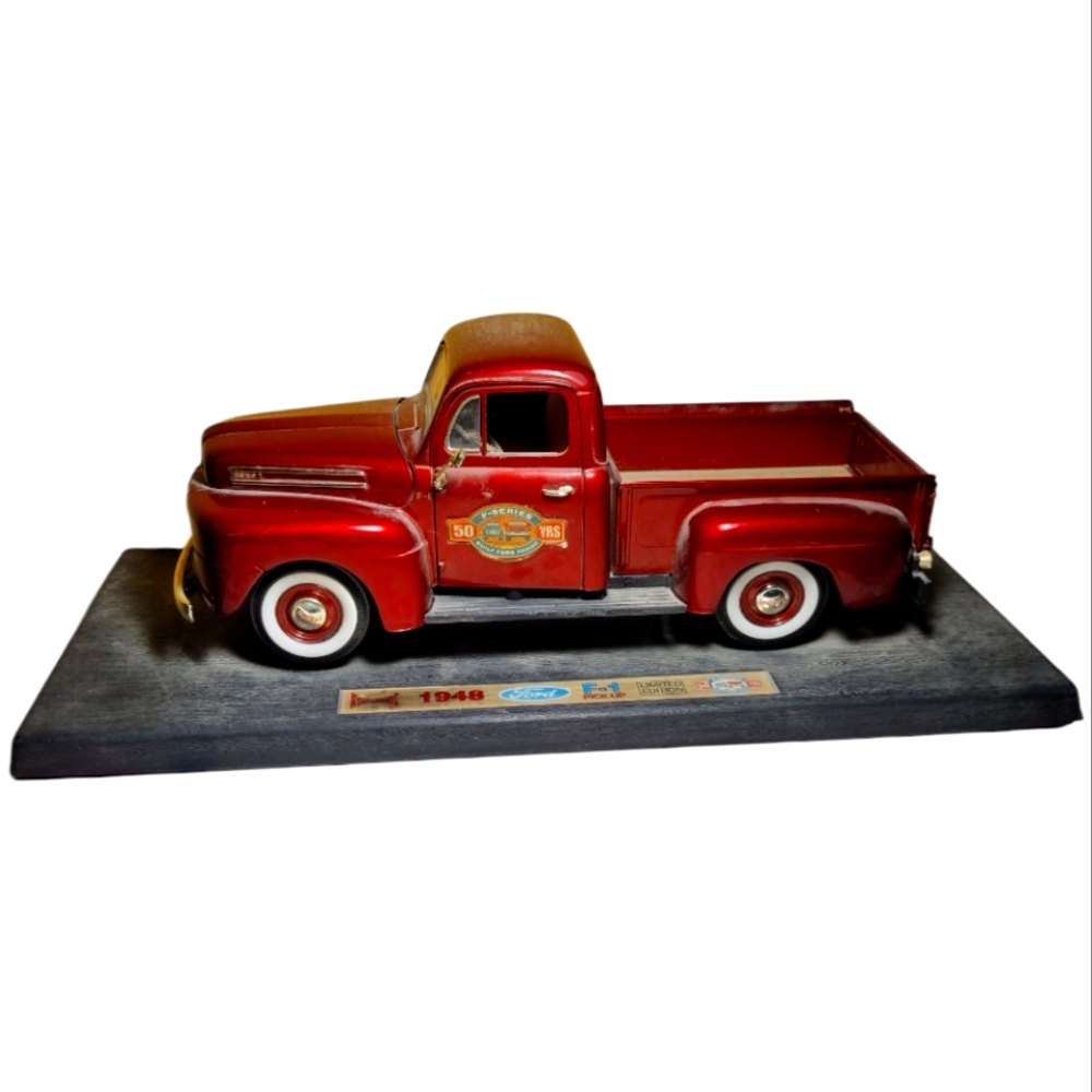 Road Legends 1948 Ford Pickup Truck